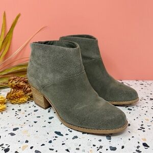 TOMS Leila Green Suede Leather Stacked Heel Women’s Desert Booties Sz 6.5